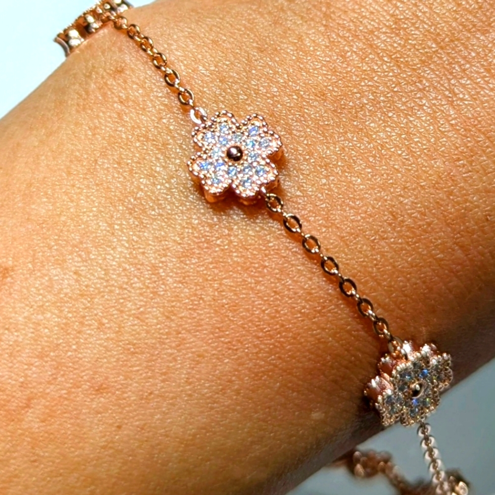 Rose Gold Moissanite clover 🍀 bracelet $70